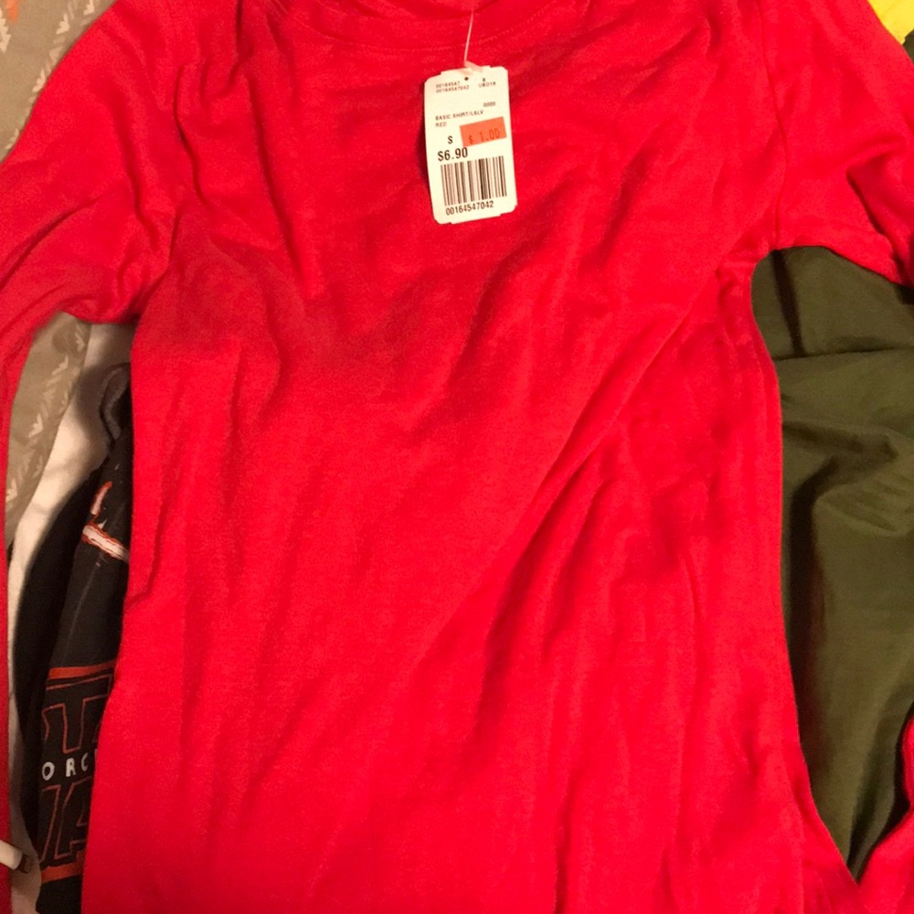 PLAIN RED SHIRT